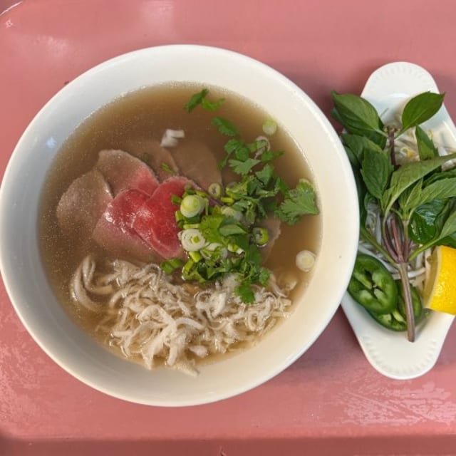 12. Pho Tai Sach.
