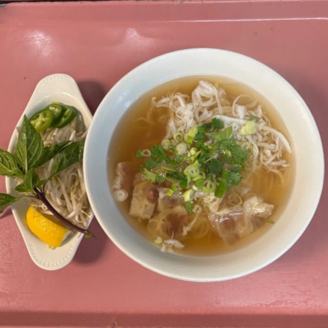 7. Pho Gan, Sach.