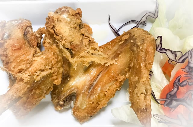 Fried Chicken Wings (2 Pieces).
