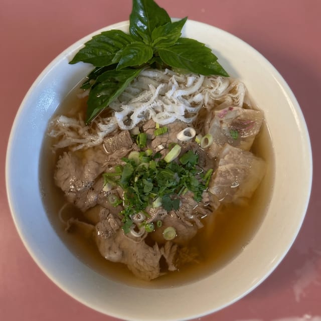 4. Pho Chin, Nam, Gau, Gan, Sach.