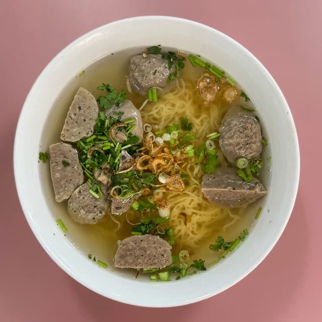 28. Mi Bo Vien.